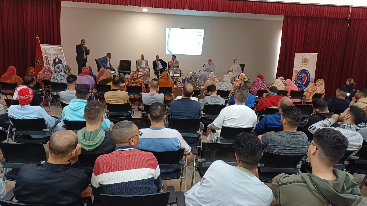 ندوة جهوية حول موضوع “النزيل في صلب التنمية” بمناسبة اليوم العالمي لحقوق الإنسان ندوة جهوية حول موضوع “النزيل في صلب التنمية” بمناسبة اليوم العالمي لحقوق الإنسان