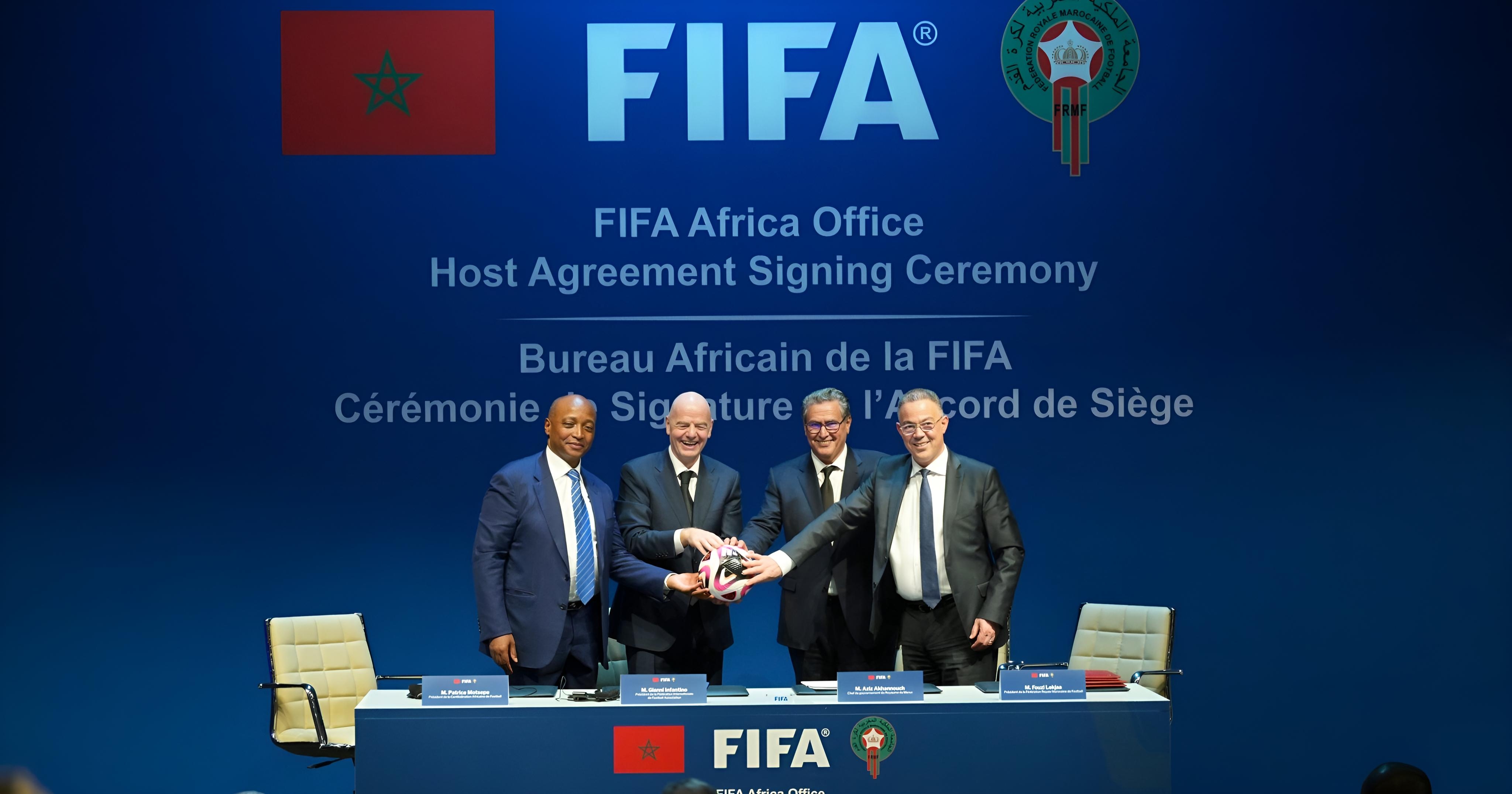 مراكش.. توقيع اتفاقية لإحداث مكتب للاتحاد الدولي لكرة القدم في إفريقيا بالمغرب مراكش.. توقيع اتفاقية لإحداث مكتب للاتحاد الدولي لكرة القدم في إفريقيا بالمغرب