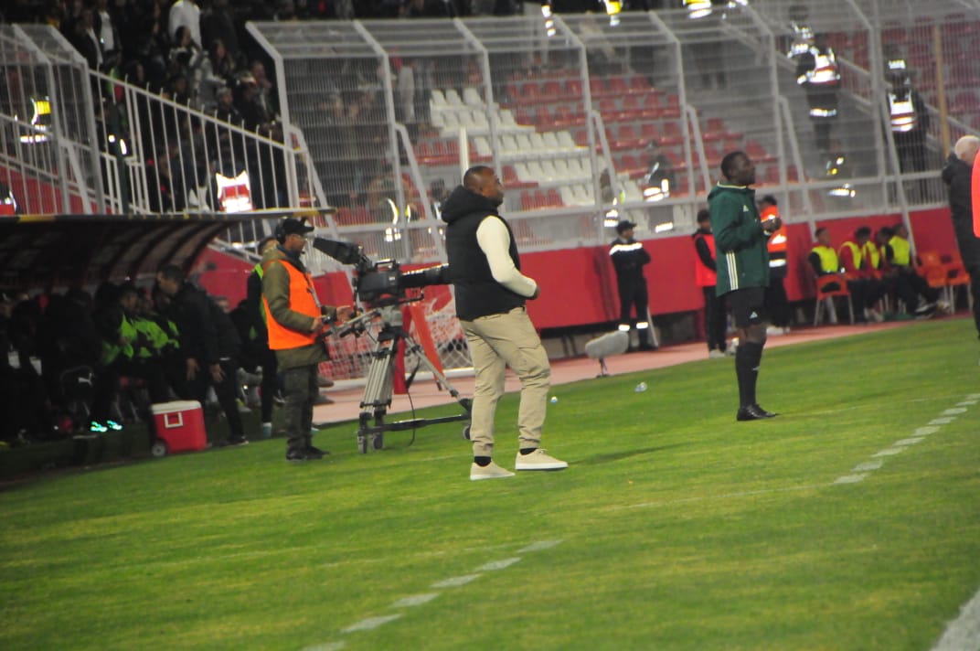 بالملعب الشرفي بمكناس لجيش الملكي يفوز على مانيما الكونغولي ويعزز موقعه في الصدارة بالملعب الشرفي بمكناس لجيش الملكي يفوز على مانيما الكونغولي ويعزز موقعه في الصدارة