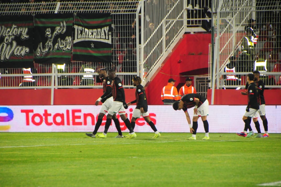 بالملعب الشرفي بمكناس لجيش الملكي يفوز على مانيما الكونغولي ويعزز موقعه في الصدارة بالملعب الشرفي بمكناس لجيش الملكي يفوز على مانيما الكونغولي ويعزز موقعه في الصدارة