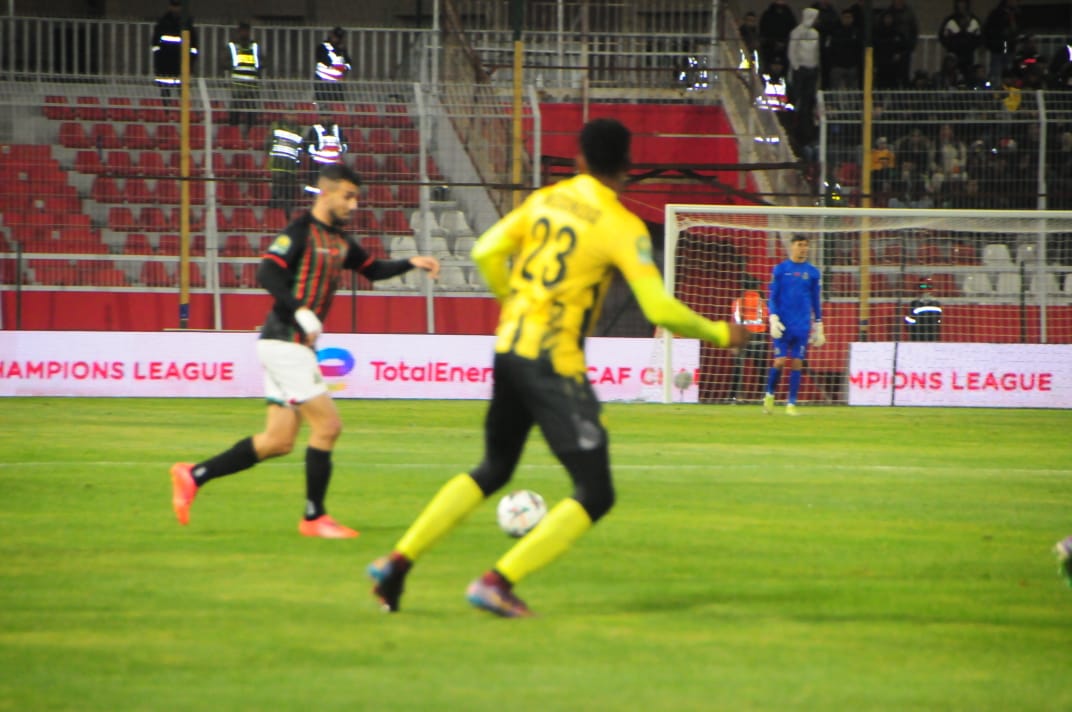 بالملعب الشرفي بمكناس لجيش الملكي يفوز على مانيما الكونغولي ويعزز موقعه في الصدارة بالملعب الشرفي بمكناس لجيش الملكي يفوز على مانيما الكونغولي ويعزز موقعه في الصدارة