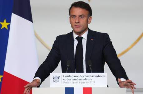 الرئيس الفرنسي يشيد “بالطموح غير المسبوق” للشراكة التي تم بناؤها مع المغرب الرئيس الفرنسي يشيد “بالطموح غير المسبوق” للشراكة التي تم بناؤها مع المغرب