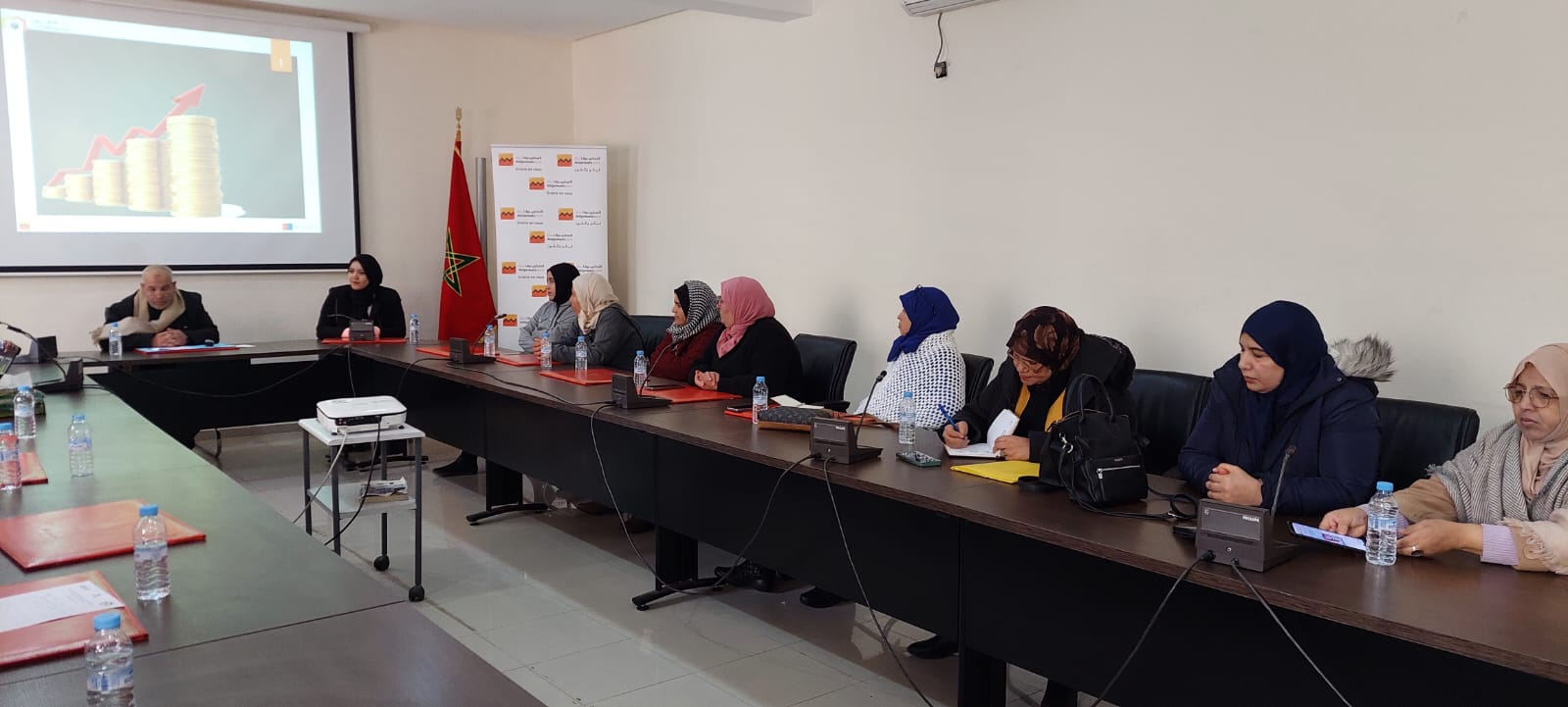 دورة تكوينية في مجال خلق المقاولة والتربية المالية لحاملي المشاريع والمقاولات والتعاونيات بخريبكة دورة تكوينية في مجال خلق المقاولة والتربية المالية لحاملي المشاريع والمقاولات والتعاونيات بخريبكة