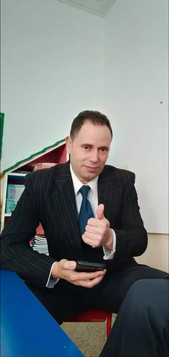 طنجة : السينمائي المغربي محمد لعريف : طنجة : السينمائي المغربي محمد لعريف :