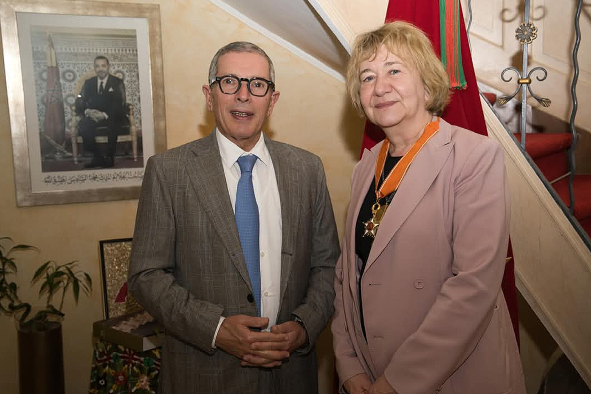 توشيح سفيرة بلجيكا السابقة بالمغرب بالوسام العلوي من درجة قائد توشيح سفيرة بلجيكا السابقة بالمغرب بالوسام العلوي من درجة قائد