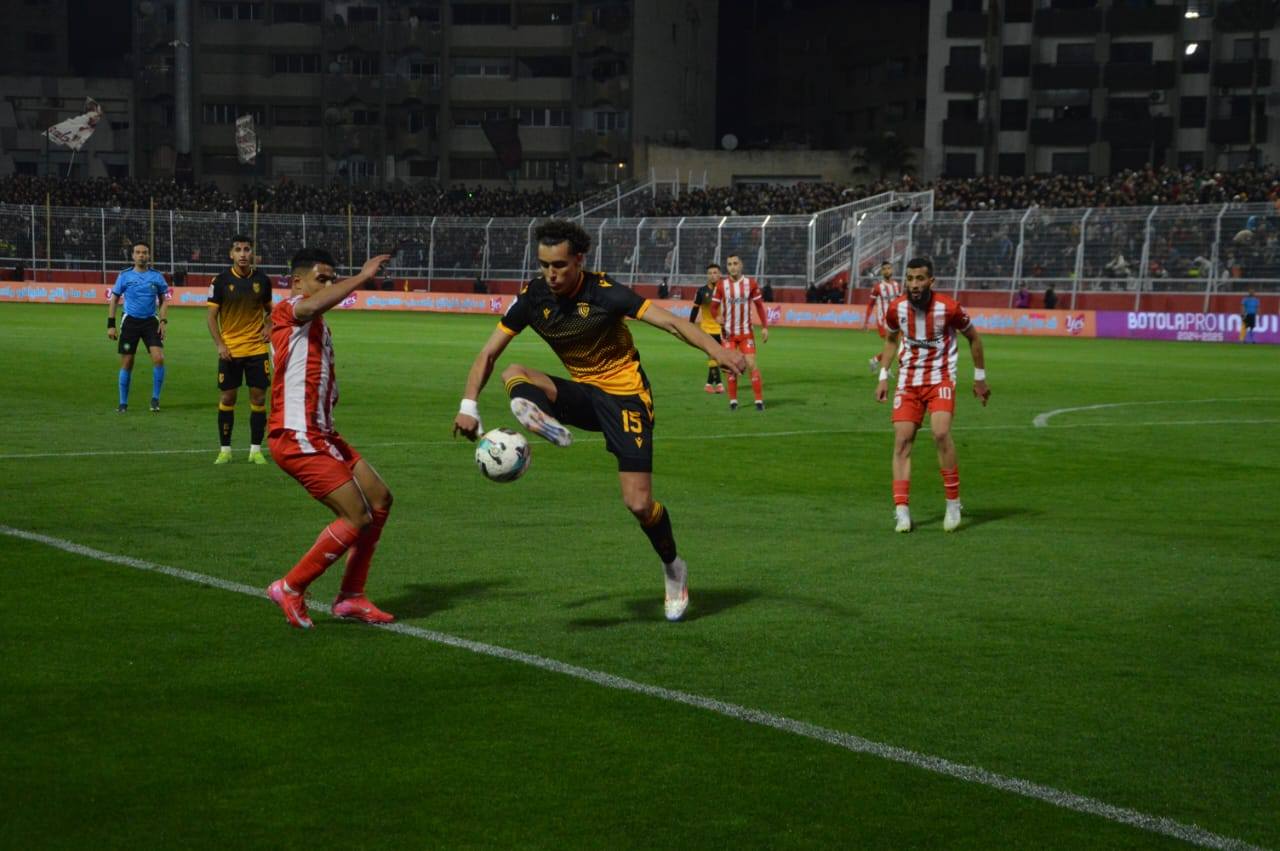 الكوديم يُضيعُ كسب نقاط الفوز ضد فريق اتحاد تواركة ويكتفي بتعادل سلبي الكوديم يُضيعُ كسب نقاط الفوز ضد فريق اتحاد تواركة ويكتفي بتعادل سلبي