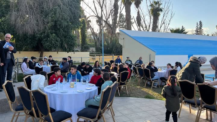 المكتب المديري لجمعية النادي الرياضي المكناسي يكافئ سباحي النادي تقديرا لإنجازاتهم في البطولة الشتوية . المكتب المديري لجمعية النادي الرياضي المكناسي يكافئ سباحي النادي تقديرا لإنجازاتهم في البطولة الشتوية .