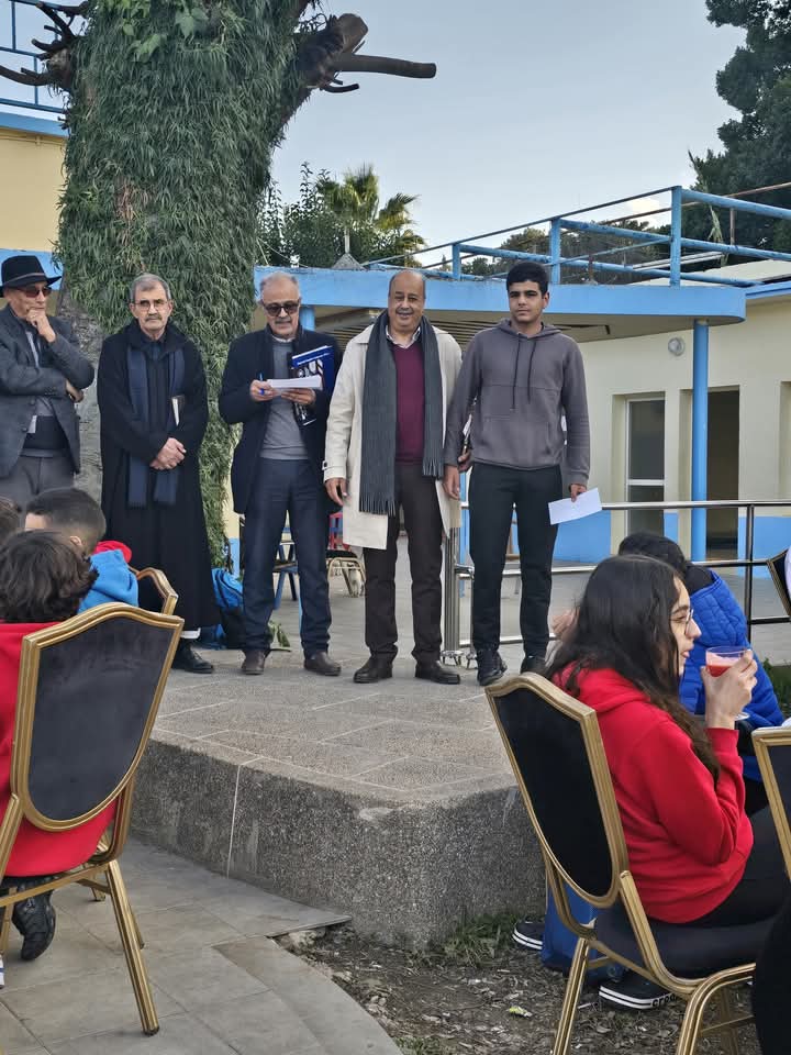 المكتب المديري لجمعية النادي الرياضي المكناسي يكافئ سباحي النادي تقديرا لإنجازاتهم في البطولة الشتوية . المكتب المديري لجمعية النادي الرياضي المكناسي يكافئ سباحي النادي تقديرا لإنجازاتهم في البطولة الشتوية .