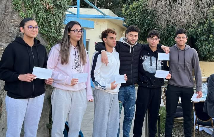 المكتب المديري لجمعية النادي الرياضي المكناسي يكافئ سباحي النادي تقديرا لإنجازاتهم في البطولة الشتوية . المكتب المديري لجمعية النادي الرياضي المكناسي يكافئ سباحي النادي تقديرا لإنجازاتهم في البطولة الشتوية .