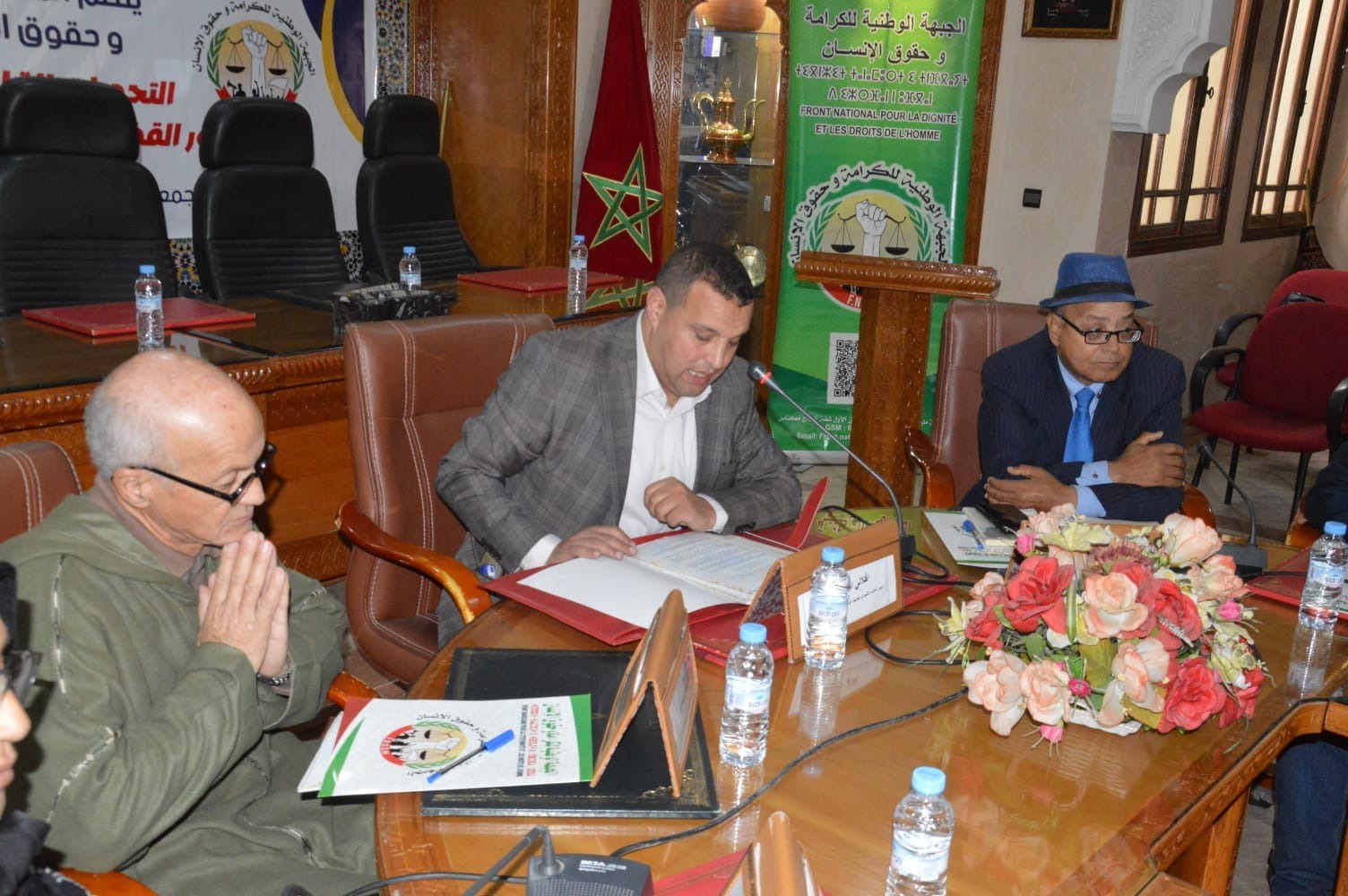 الدعوة بمكناس لتعزيز الترسانة القانونية للحد من ظاهرة التشهير والابتزاز الإليكتروني الدعوة بمكناس لتعزيز الترسانة القانونية للحد من ظاهرة التشهير والابتزاز الإليكتروني