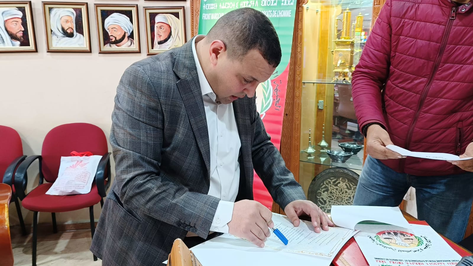 الدعوة بمكناس لتعزيز الترسانة القانونية للحد من ظاهرة التشهير والابتزاز الإليكتروني الدعوة بمكناس لتعزيز الترسانة القانونية للحد من ظاهرة التشهير والابتزاز الإليكتروني