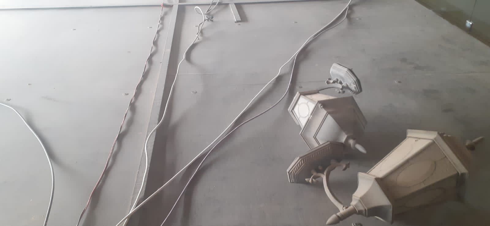 إقامة بالمدينة الجديدة تتواجد بساحة الوحدة الإفريقية تشتكي من مقهى تحتل عموم ممر الراجلين. إقامة بالمدينة الجديدة تتواجد بساحة الوحدة الإفريقية تشتكي من مقهى تحتل عموم ممر الراجلين.