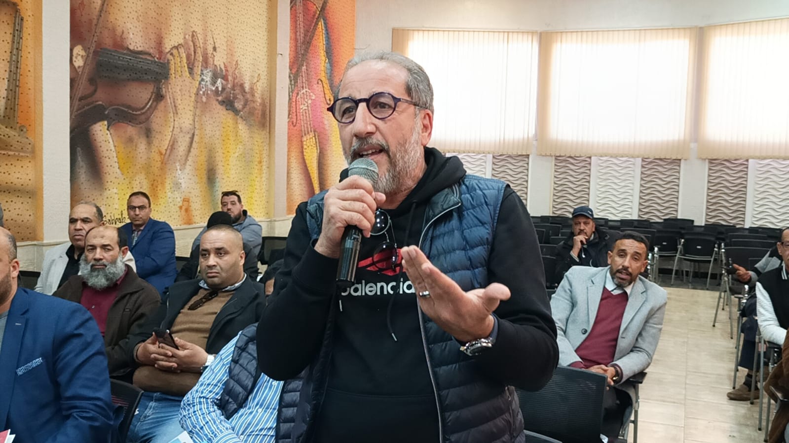 أرباب قاعات الحفلات يلتئمون بمكناس في لقائهم التواصلي الخامس ويطالبون بوضع إطار قانوني لعملهم كقطاع قائم الذات أرباب قاعات الحفلات يلتئمون بمكناس في لقائهم التواصلي الخامس ويطالبون بوضع إطار قانوني لعملهم كقطاع قائم الذات