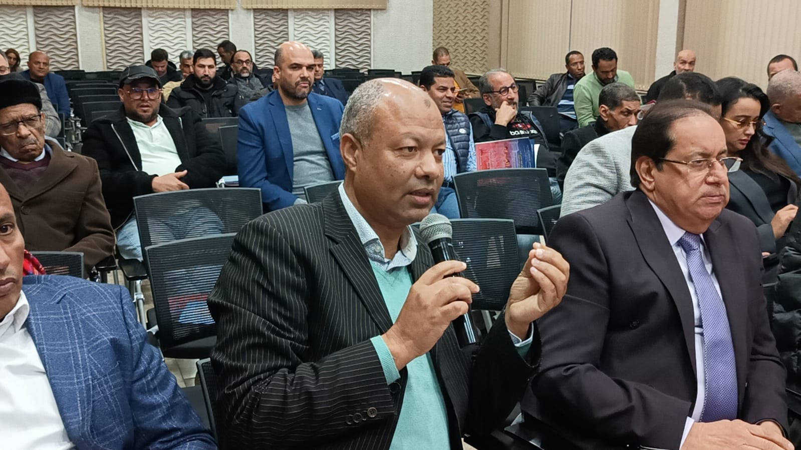 أرباب قاعات الحفلات يلتئمون بمكناس في لقائهم التواصلي الخامس ويطالبون بوضع إطار قانوني لعملهم كقطاع قائم الذات أرباب قاعات الحفلات يلتئمون بمكناس في لقائهم التواصلي الخامس ويطالبون بوضع إطار قانوني لعملهم كقطاع قائم الذات