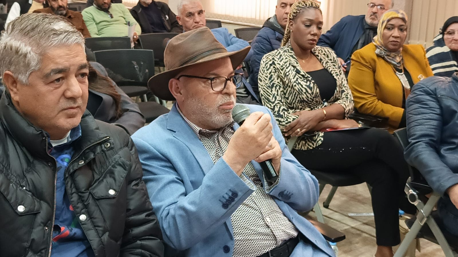 أرباب قاعات الحفلات يلتئمون بمكناس في لقائهم التواصلي الخامس ويطالبون بوضع إطار قانوني لعملهم كقطاع قائم الذات أرباب قاعات الحفلات يلتئمون بمكناس في لقائهم التواصلي الخامس ويطالبون بوضع إطار قانوني لعملهم كقطاع قائم الذات