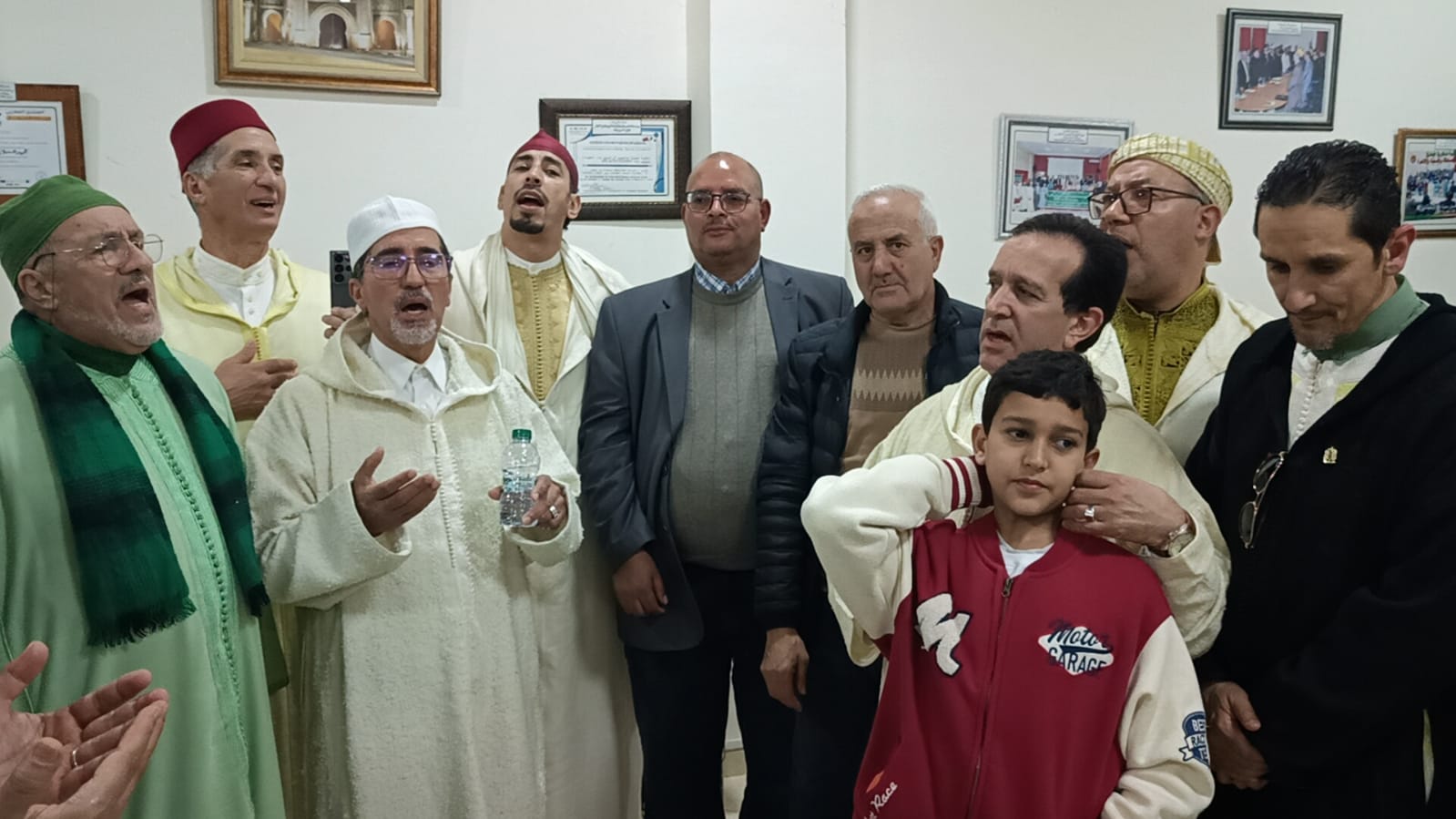 الهيأة الوطنية لمغاربة العالم تختتم مسابقة تجويد القرآن الكريم وتكرم علماء وأهل الدين بمكناس الهيأة الوطنية لمغاربة العالم تختتم مسابقة تجويد القرآن الكريم وتكرم علماء وأهل الدين بمكناس