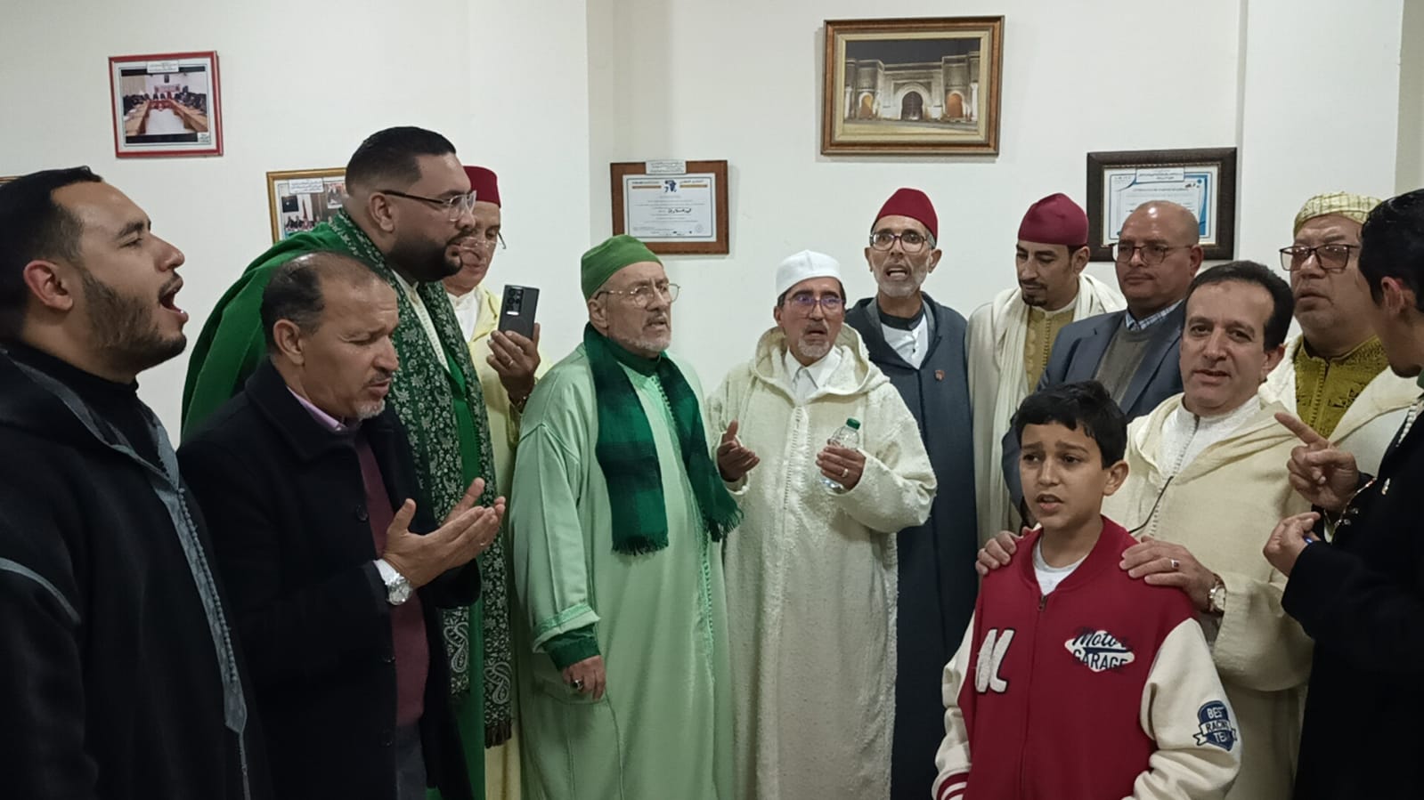 الهيأة الوطنية لمغاربة العالم تختتم مسابقة تجويد القرآن الكريم وتكرم علماء وأهل الدين بمكناس الهيأة الوطنية لمغاربة العالم تختتم مسابقة تجويد القرآن الكريم وتكرم علماء وأهل الدين بمكناس