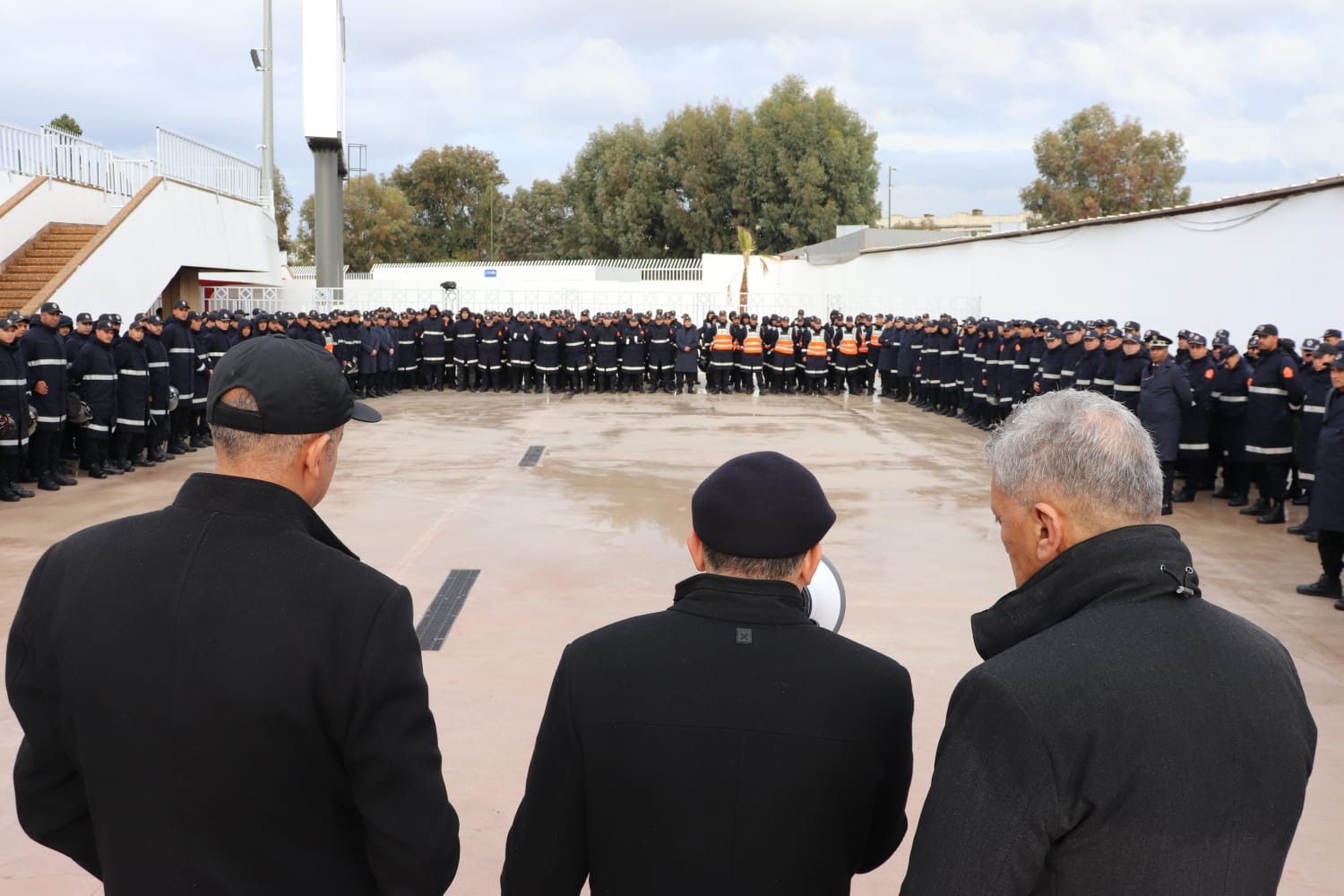 نجاح كبير للسلطات الأمنية بمكناس في تنظيم مجريات مباراة قمة بين الرجاء البيضاوي والنادي المكناسي