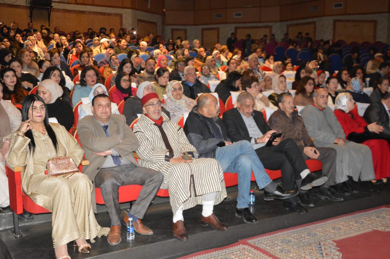 تكريمات وازنة للمرأة المكناسية واحتفال بهيج في ليلة ربانية من تنظيم جمعية مكناس للتراث.