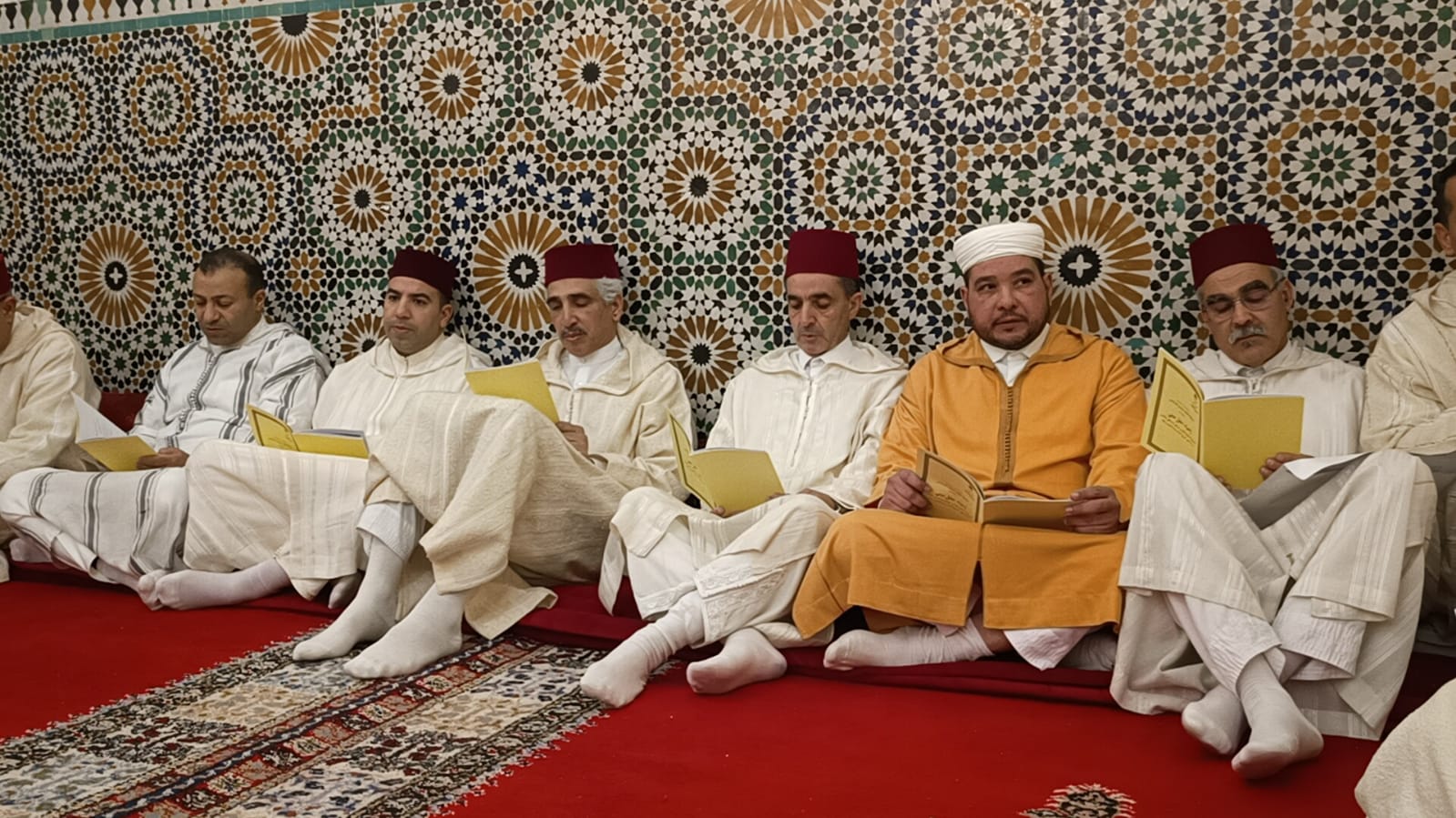 عامل عمالة مكناس يحيي حفل ديني كبير بمكناس ترحما على سلاطين وملوك الدولة العلوية الشريفة عامل عمالة مكناس يحيي حفل ديني كبير بمكناس ترحما على سلاطين وملوك الدولة العلوية الشريفة