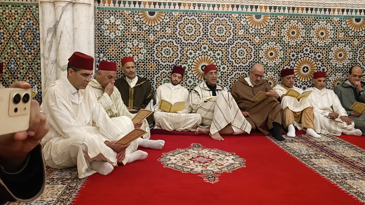 عامل عمالة مكناس يحيي حفل ديني كبير بمكناس ترحما على سلاطين وملوك الدولة العلوية الشريفة عامل عمالة مكناس يحيي حفل ديني كبير بمكناس ترحما على سلاطين وملوك الدولة العلوية الشريفة