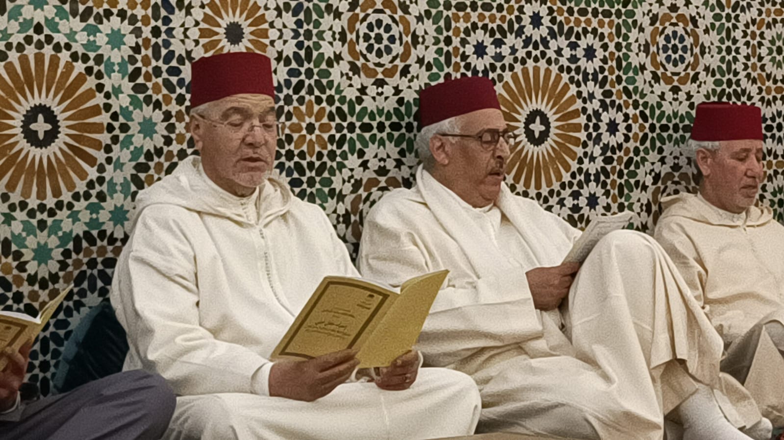 عامل عمالة مكناس يحيي حفل ديني كبير بمكناس ترحما على سلاطين وملوك الدولة العلوية الشريفة عامل عمالة مكناس يحيي حفل ديني كبير بمكناس ترحما على سلاطين وملوك الدولة العلوية الشريفة