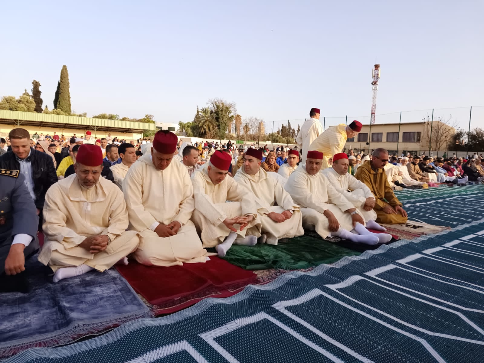 عامل عمالة مكناس يؤدي صلاة عيد الفطر بمصلى المنظر الجميل عامل عمالة مكناس يؤدي صلاة عيد الفطر بمصلى المنظر الجميل