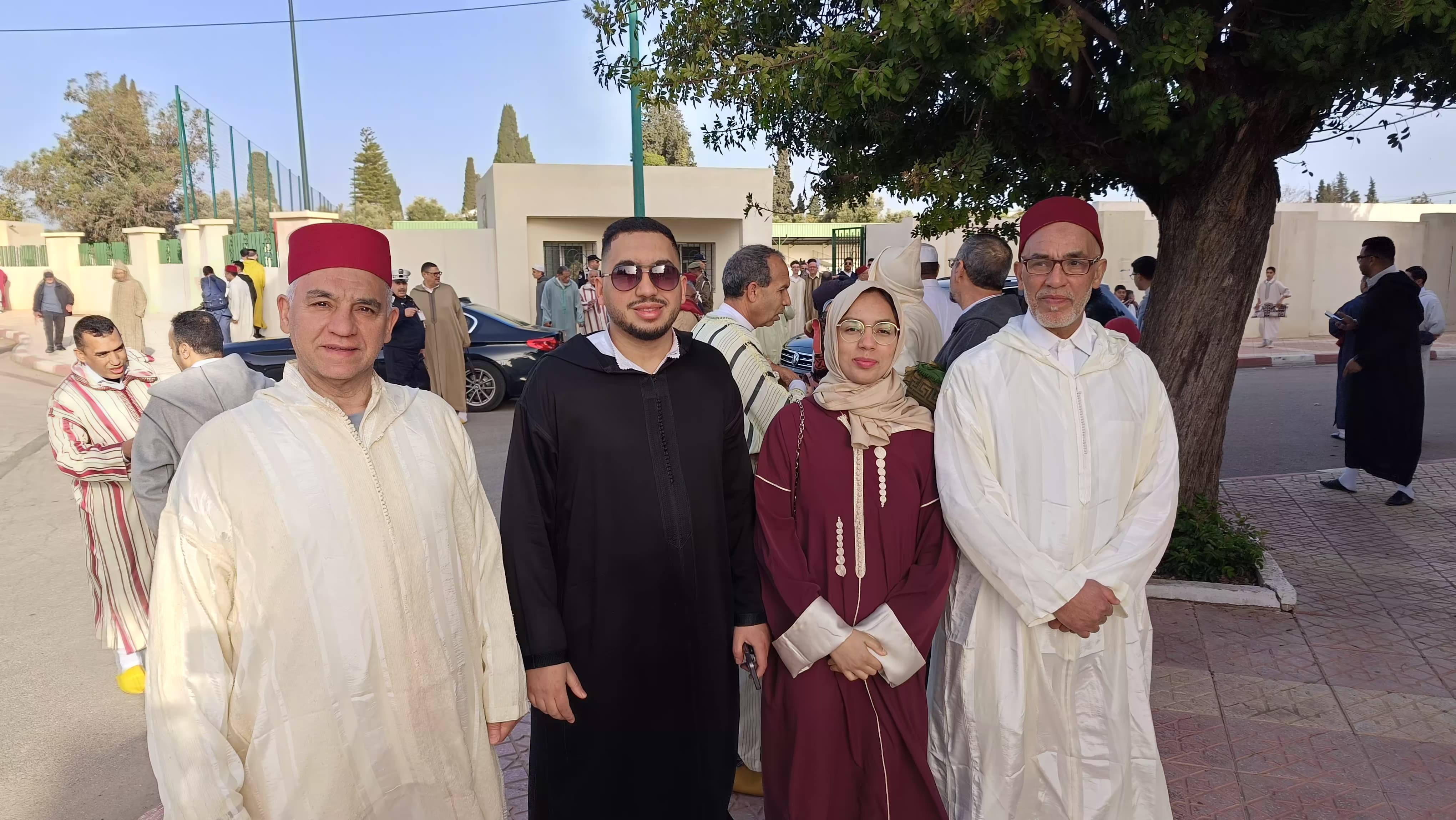 عامل عمالة مكناس يؤدي صلاة عيد الفطر بمصلى المنظر الجميل عامل عمالة مكناس يؤدي صلاة عيد الفطر بمصلى المنظر الجميل