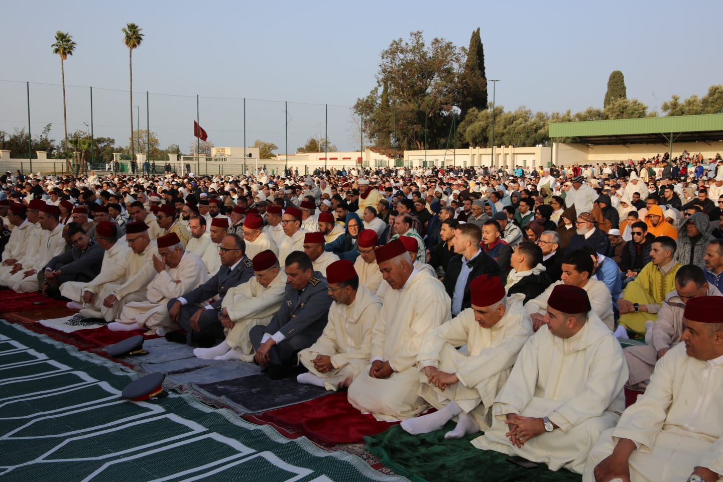 عامل عمالة مكناس يؤدي صلاة عيد الفطر بمصلى المنظر الجميل عامل عمالة مكناس يؤدي صلاة عيد الفطر بمصلى المنظر الجميل