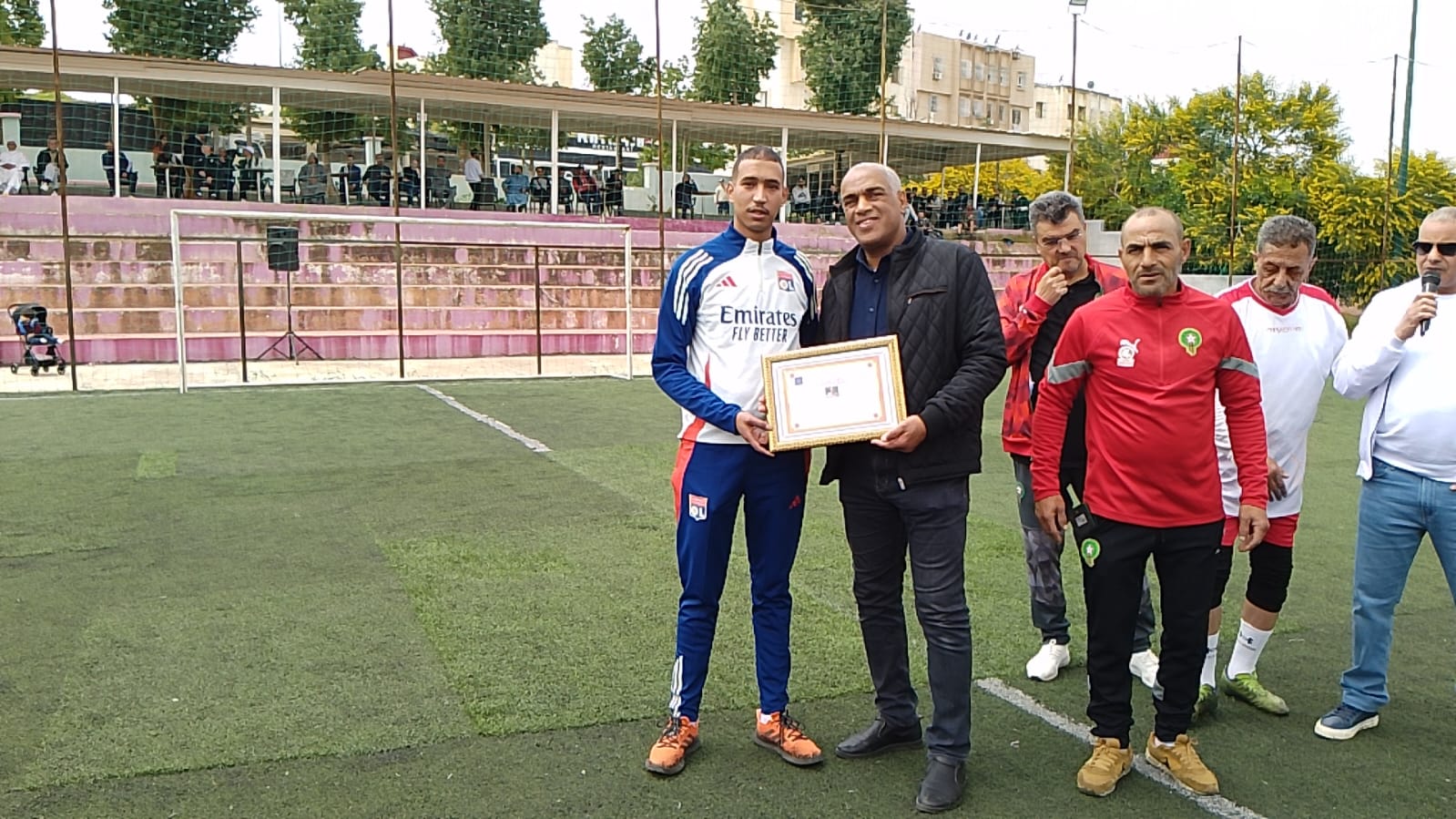 تكريم اللاعب حميد الملقب تكريم اللاعب حميد الملقب