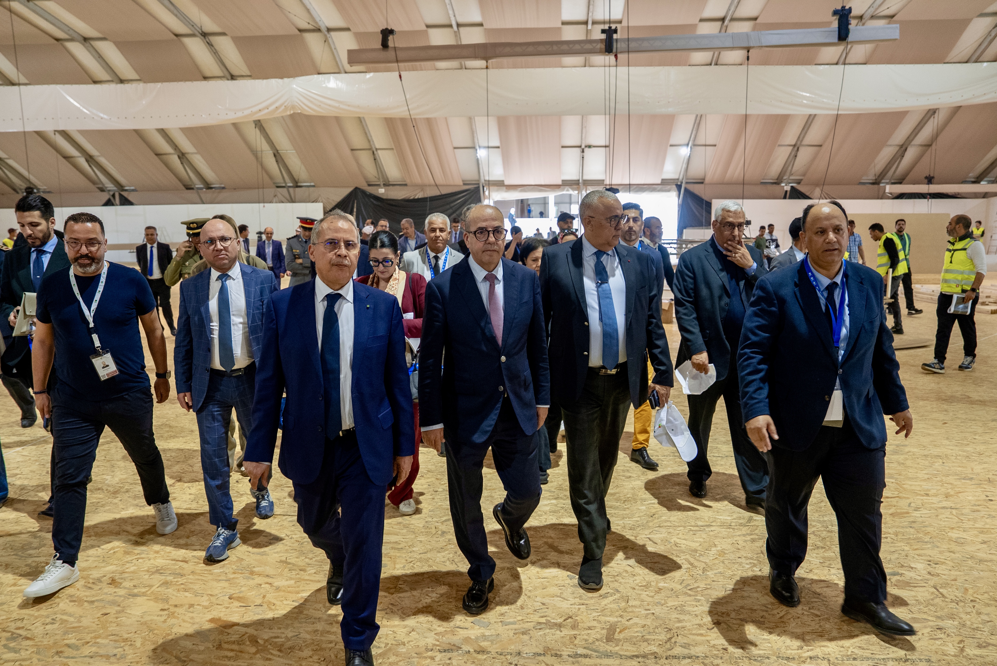 مكنــاس: وزير الفلاحة يزور ورش تهيئة موقع الملتقى الدولي للفلاحة بالمغرب ويطلع على تقدم الأشغال مكنــاس: وزير الفلاحة يزور ورش تهيئة موقع الملتقى الدولي للفلاحة بالمغرب ويطلع على تقدم الأشغال