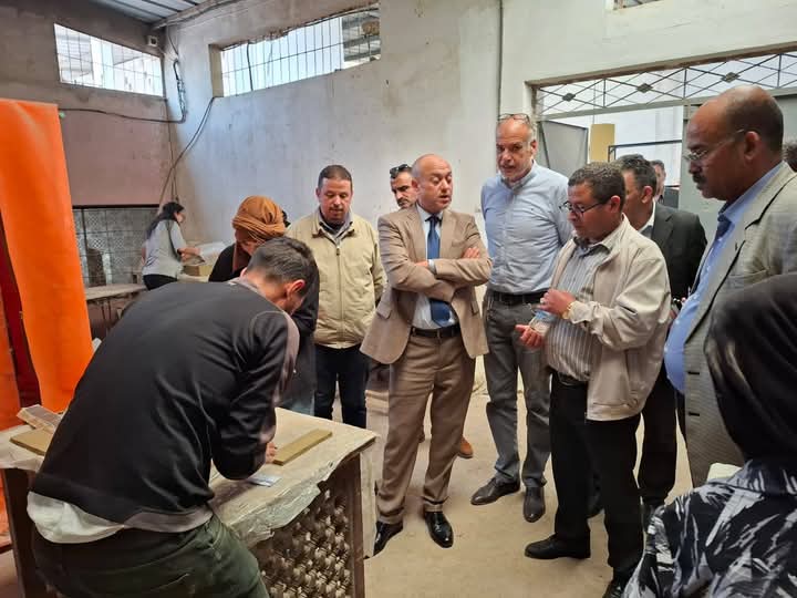 وفد من غرفة الصناعة التقليدية لجهة فاس مكناس يقوم بزيارة عمل للحي الحرفي الرميكة قصد للإطلاع على مختلف الورشات وفد من غرفة الصناعة التقليدية لجهة فاس مكناس يقوم بزيارة عمل للحي الحرفي الرميكة قصد للإطلاع على مختلف الورشات