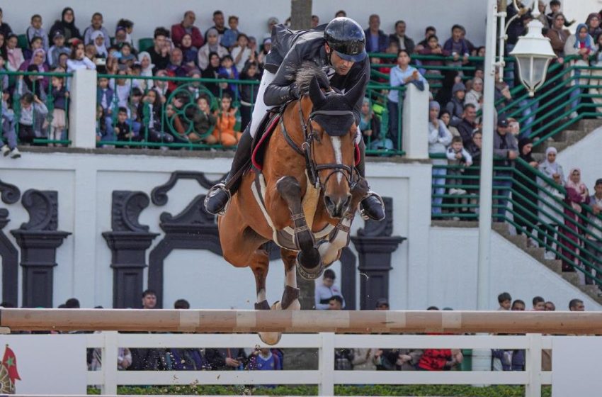 المباراة الرسمية للقفز على الحواجز بتطوان : الفارس عبد السلام بناني سميرس يفوز بالجائزة الكبرى لصاحب الجلالة الملك محمد السادس المباراة الرسمية للقفز على الحواجز بتطوان : الفارس عبد السلام بناني سميرس يفوز بالجائزة الكبرى لصاحب الجلالة الملك محمد السادس