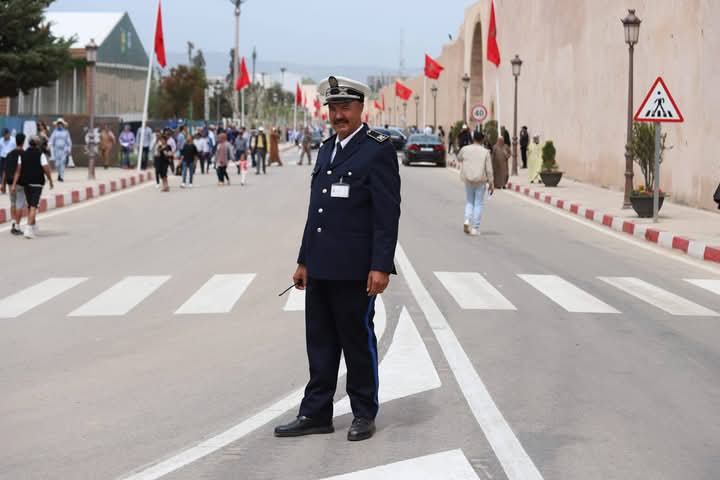 التنويه بالمجهودات الجبارة التي بذلها السادة الأشراف رجال ونساء الأمن الوطني بمكناس خلال افتتاح الملتقى الدولي للفلاحة بالمغرب في دورته 17 بمكناس، تعتبر واجبًا وطنيًا واعترافًا بتضحياتهم وجهودهم المخلصة في خدمة المجتمع.