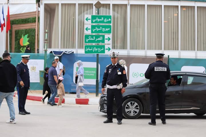 التنويه بالمجهودات الجبارة التي بذلها السادة الأشراف رجال ونساء الأمن الوطني بمكناس خلال افتتاح الملتقى الدولي للفلاحة بالمغرب في دورته 17 بمكناس، تعتبر واجبًا وطنيًا واعترافًا بتضحياتهم وجهودهم المخلصة في خدمة المجتمع.