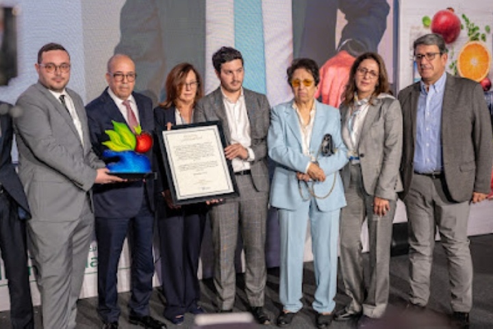 حفل توزيع جوائز النسخة التاسعة من الجائزة الكبرى الوطنية للصحافة في المجال الفلاحي والقروي حفل توزيع جوائز النسخة التاسعة من الجائزة الكبرى الوطنية للصحافة في المجال الفلاحي والقروي