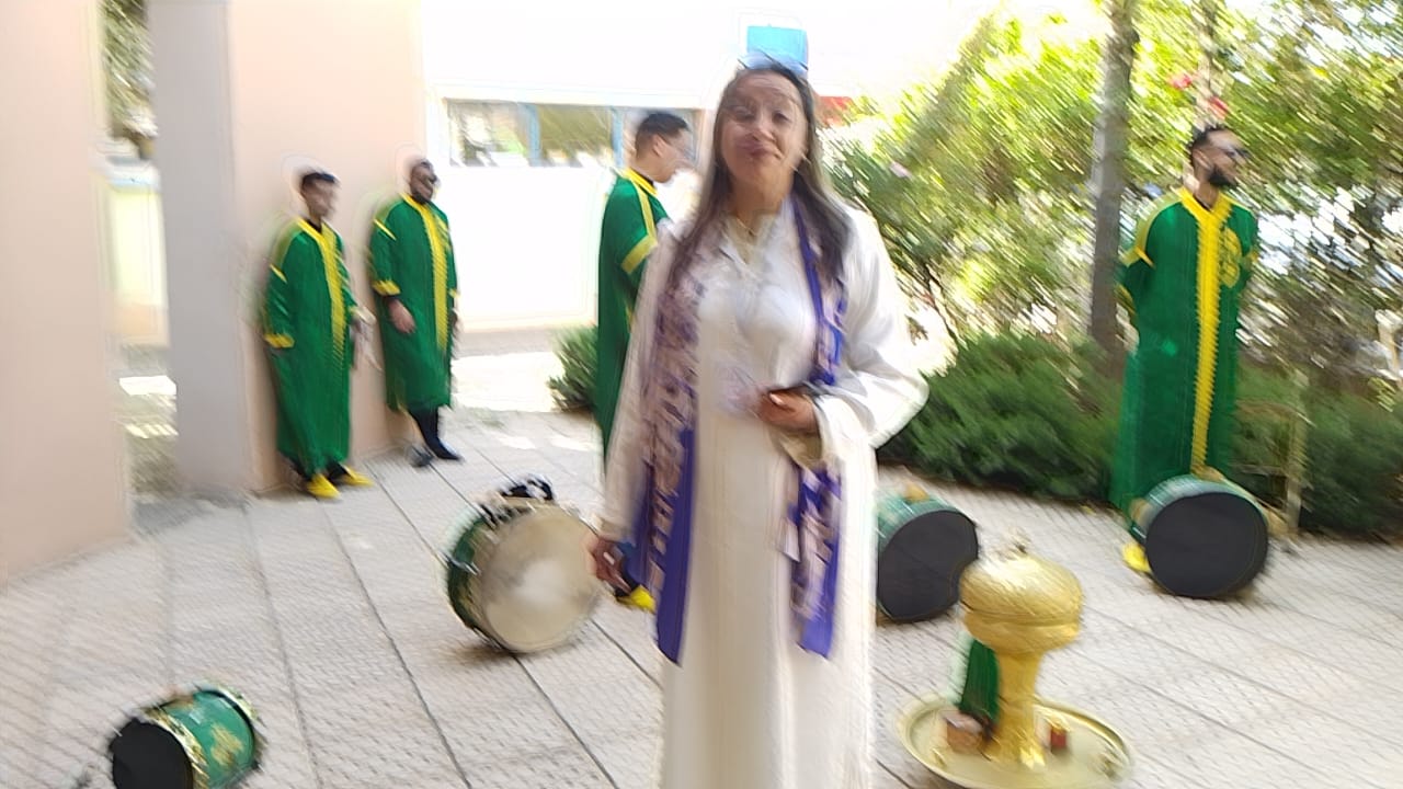 مكناس الفيدرالية الإقليمية لجمعيات الآباء والامهات وأولياء الامور بمكناس تحتفي بنساءها وتكرم اطرها ووجوه اعلامية بمناسبة عيد الام والمرأة بمركز النسيج الجمعوي حمرية. مكناس الفيدرالية الإقليمية لجمعيات الآباء والامهات وأولياء الامور بمكناس تحتفي بنساءها وتكرم اطرها ووجوه اعلامية بمناسبة عيد الام والمرأة بمركز النسيج الجمعوي حمرية.