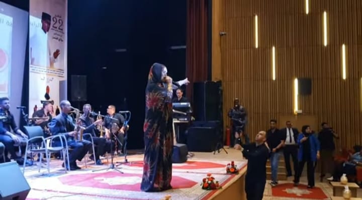 الرابطة الوطنية لمقاولات النقل الطرقي بالمغرب تحتفل بذكرى ميلاد ولي العهد وتكرم وجوهًا فنية وإعلامية