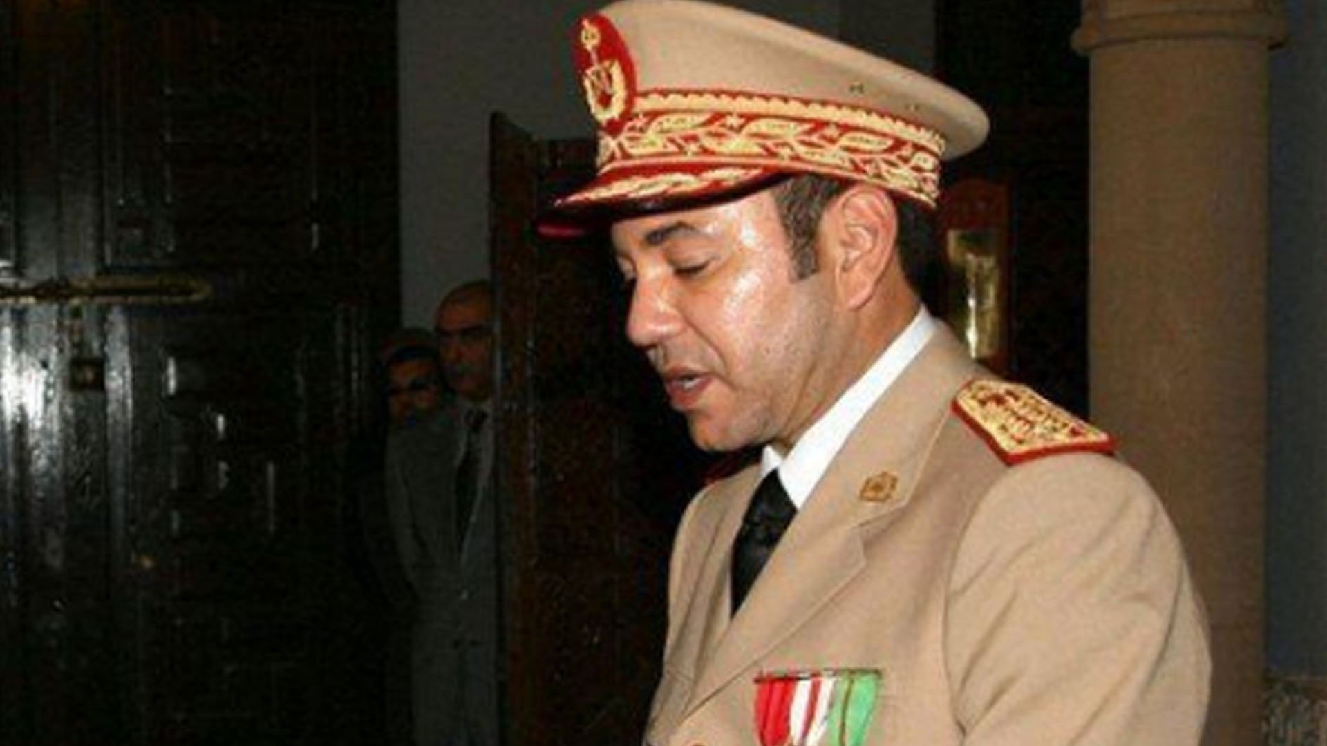 جلالة الملك القائد الأعلى ورئيس أركان الحرب العامة للقوات المسلحة الملكية يوجه الأمر اليومي للقوات المسلحة الملكية بمناسبة الذكرى ال 69 لتأسيسها 