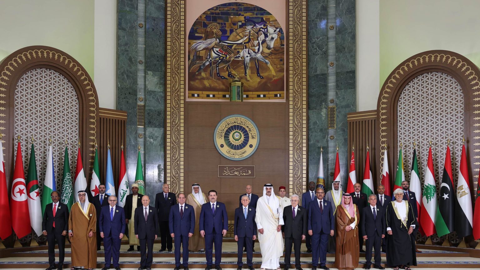 بغداد .. انطلاق أعمال القمة العربية الرابعة والثلاثين بمشاركة المغرب 