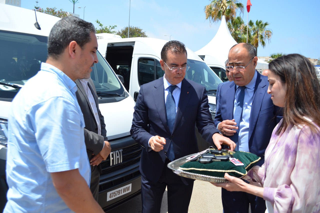 حافلات جديدة لتعزيز خدمات تصفية الدم بإقليم الحسيمة