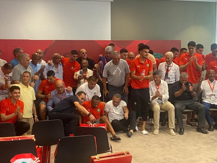 فاس .. الجامعة الملكية المغربية لكرة القدم تقيم حفل استقبال على شرف لاعبين دوليين سابقين فاس .. الجامعة الملكية المغربية لكرة القدم تقيم حفل استقبال على شرف لاعبين دوليين سابقين