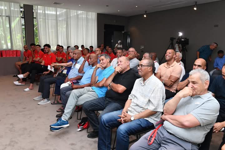 فاس .. الجامعة الملكية المغربية لكرة القدم تقيم حفل استقبال على شرف لاعبين دوليين سابقين فاس .. الجامعة الملكية المغربية لكرة القدم تقيم حفل استقبال على شرف لاعبين دوليين سابقين