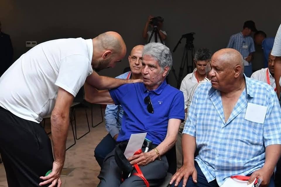 تكريم قدماء المنتخب الوطني والصحافة الرياضية يتقدمهم حميدوش والشرايبي تكريم قدماء المنتخب الوطني والصحافة الرياضية يتقدمهم حميدوش والشرايبي