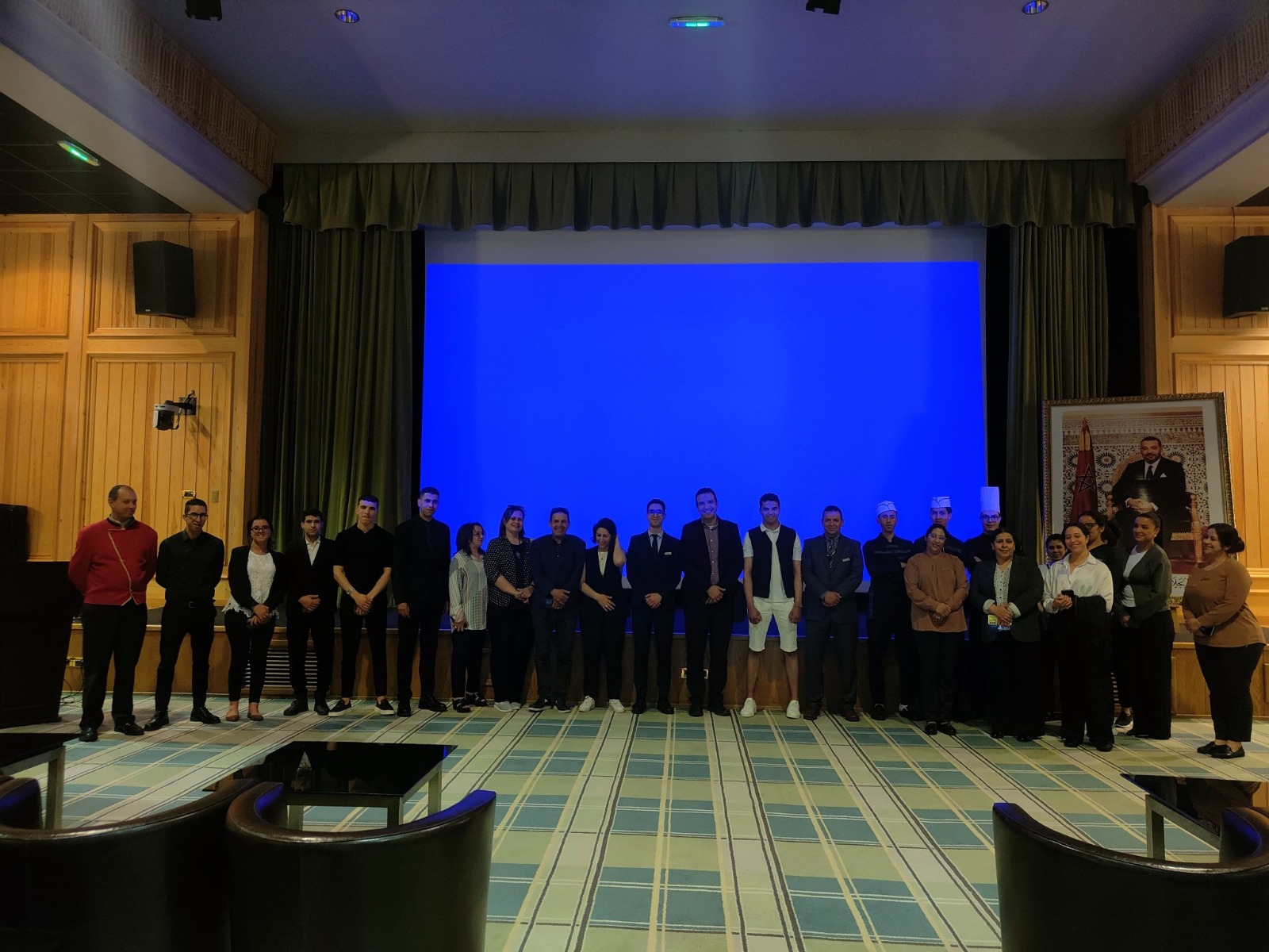 إفران: لقاء تواصلي لفائدة مستخدمي فندق ميشلفين يؤطر العاملين لمكافحة التدخين والإدمان إفران: لقاء تواصلي لفائدة مستخدمي فندق ميشلفين يؤطر العاملين لمكافحة التدخين والإدمان