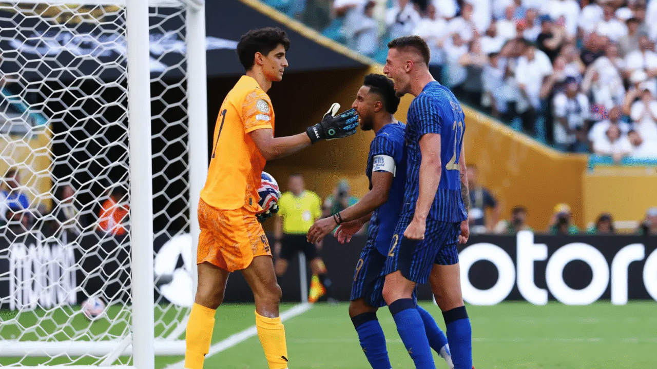 الأسطورة بونو يقود الهلال إلى ثمن نهائي مونديال الأندية بتألق عالمي