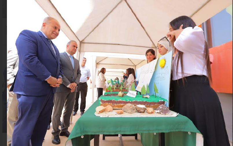 سفيرة الوحدة الترابية و المديرة التربوية لمجموعة مدارس لافوندسيون وسعادة سفير جمهورية العراق السيد عماد مرزا وسعادة سفير جمهورية مصر العربية السيد احمد نهاد عبد اللطيف وعمداء الجامعات و اكادميين ودكاترة وباحثين ، يفتتحون ملتقى لافوندسيون للتربية البيئية والتنمية المستدامة في دورته الثالثة سفيرة الوحدة الترابية و المديرة التربوية لمجموعة مدارس لافوندسيون وسعادة سفير جمهورية العراق السيد عماد مرزا وسعادة سفير جمهورية مصر العربية السيد احمد نهاد عبد اللطيف وعمداء الجامعات و اكادميين ودكاترة وباحثين ، يفتتحون ملتقى لافوندسيون للتربية البيئية والتنمية المستدامة في دورته الثالثة