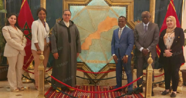 الرئاسة المغربية لمكتب مؤتمر وزراء المالية الأفارقة: لقاء بأديس أبابا مع وفد من اللجنة الاقتصادية لإفريقيا حول المواعيد القارية المقبلة الرئاسة المغربية لمكتب مؤتمر وزراء المالية الأفارقة: لقاء بأديس أبابا مع وفد من اللجنة الاقتصادية لإفريقيا حول المواعيد القارية المقبلة