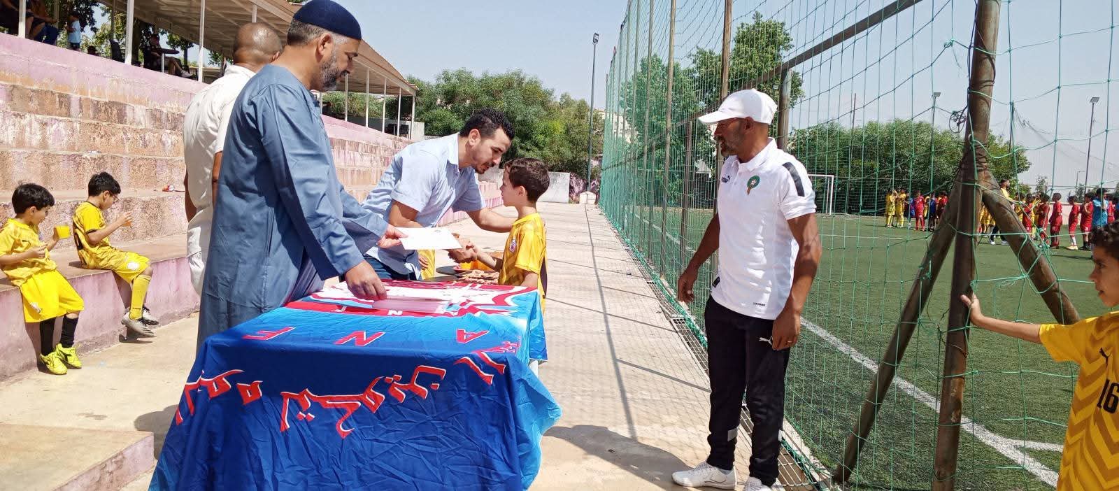 حفل اختتام الموسم الرياضي الكروي لجمعية النجوم لتكوين الشباب حفل اختتام الموسم الرياضي الكروي لجمعية النجوم لتكوين الشباب