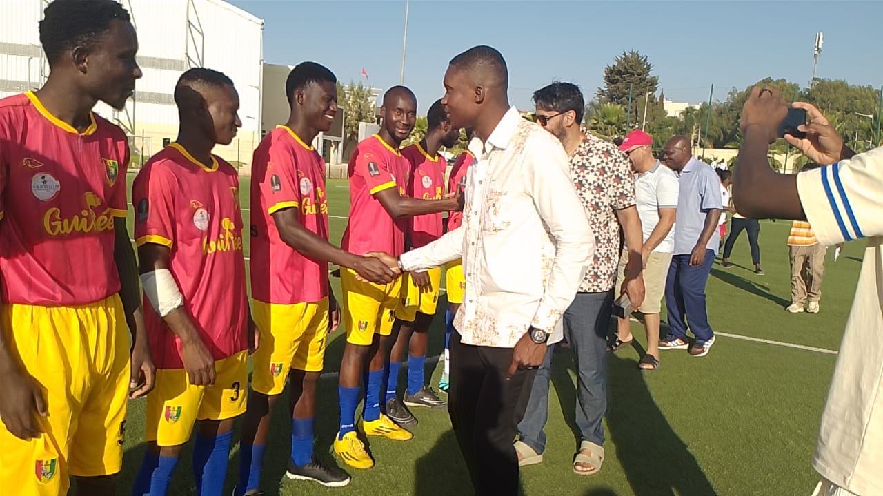 قبل كأس إفريقيا 2025 مكناس تحتضن ملحمة كروية طلابية بين أبناء القارة السمراء قبل كأس إفريقيا 2025 مكناس تحتضن ملحمة كروية طلابية بين أبناء القارة السمراء